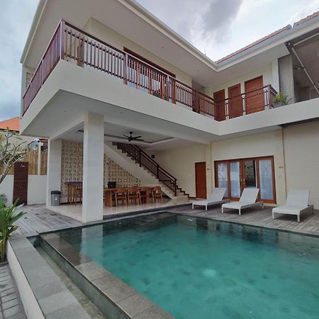Villa Lovecho Canggu Buitenkant foto