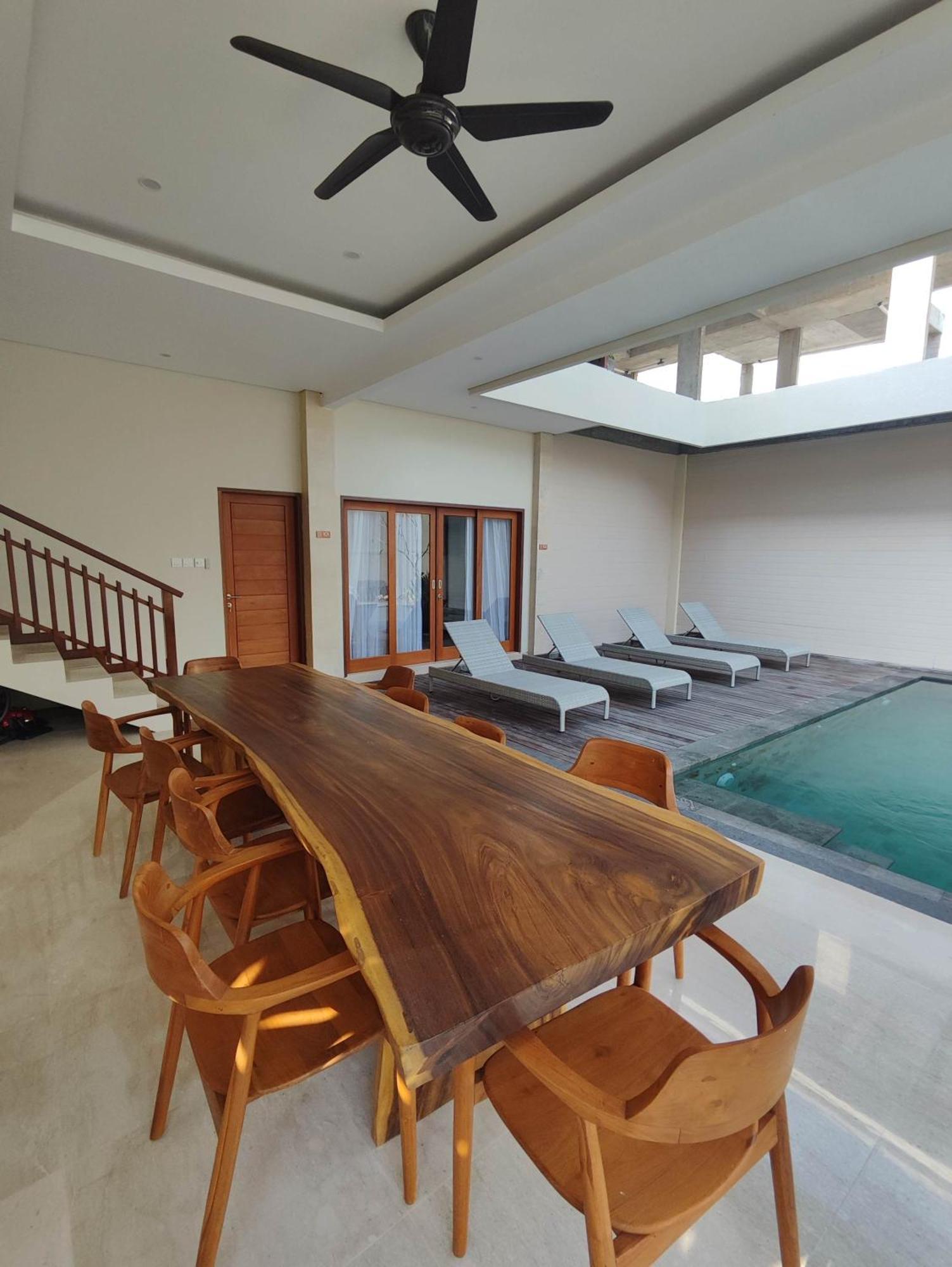 Villa Lovecho Canggu Buitenkant foto