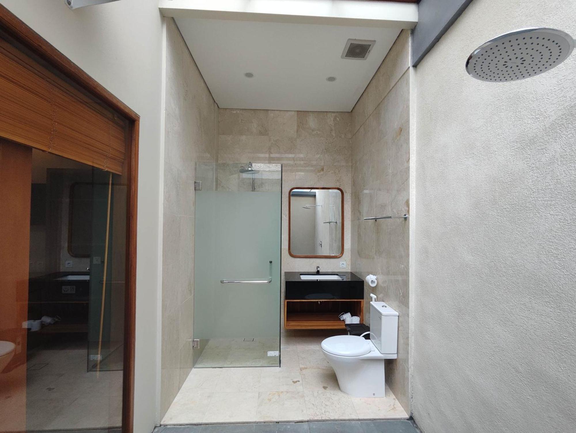 Villa Lovecho Canggu Buitenkant foto