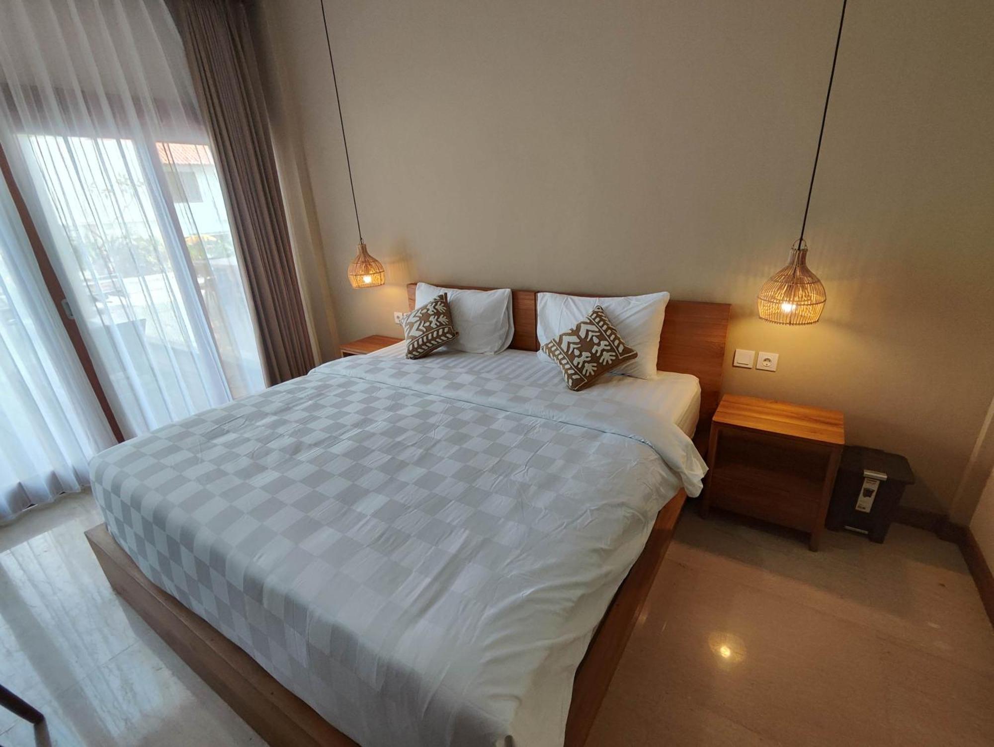 Villa Lovecho Canggu Buitenkant foto