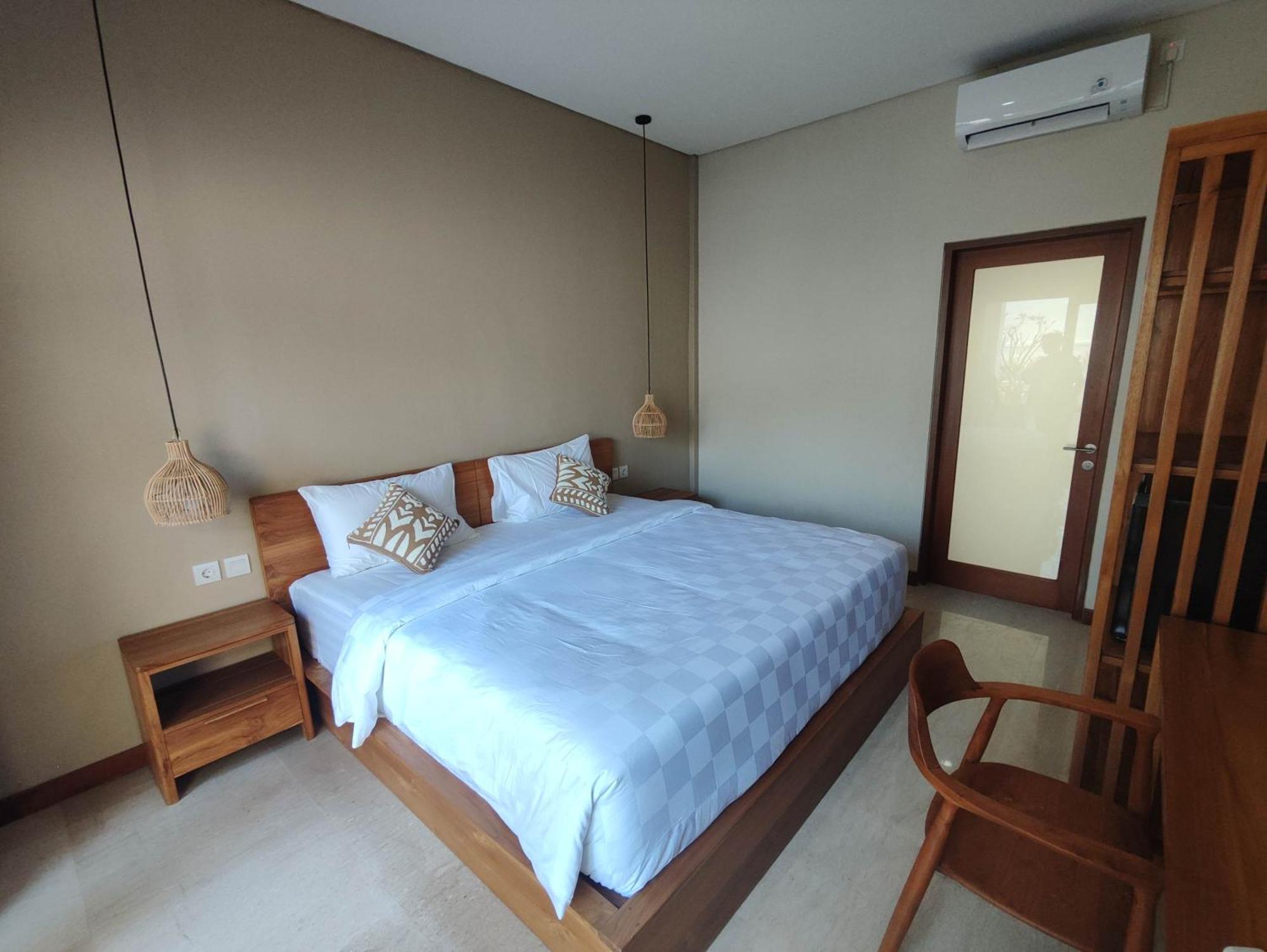 Villa Lovecho Canggu Buitenkant foto