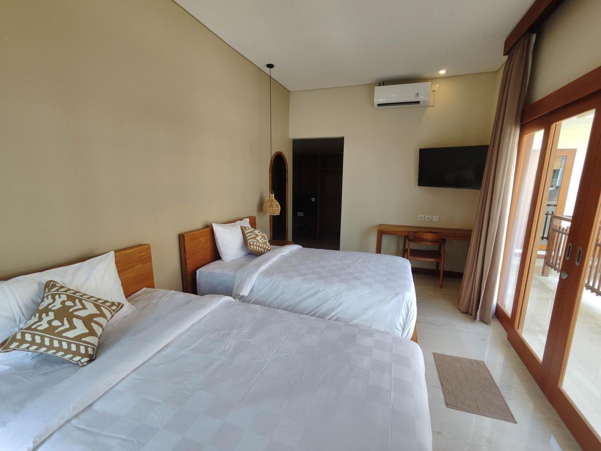 Villa Lovecho Canggu Buitenkant foto