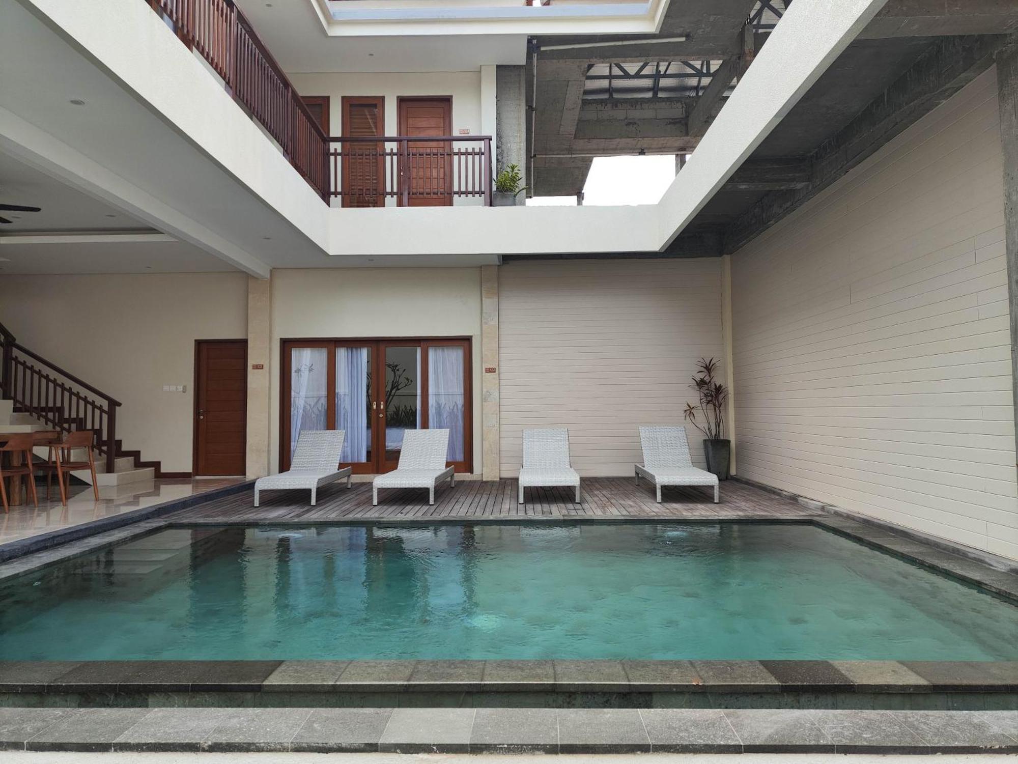 Villa Lovecho Canggu Buitenkant foto
