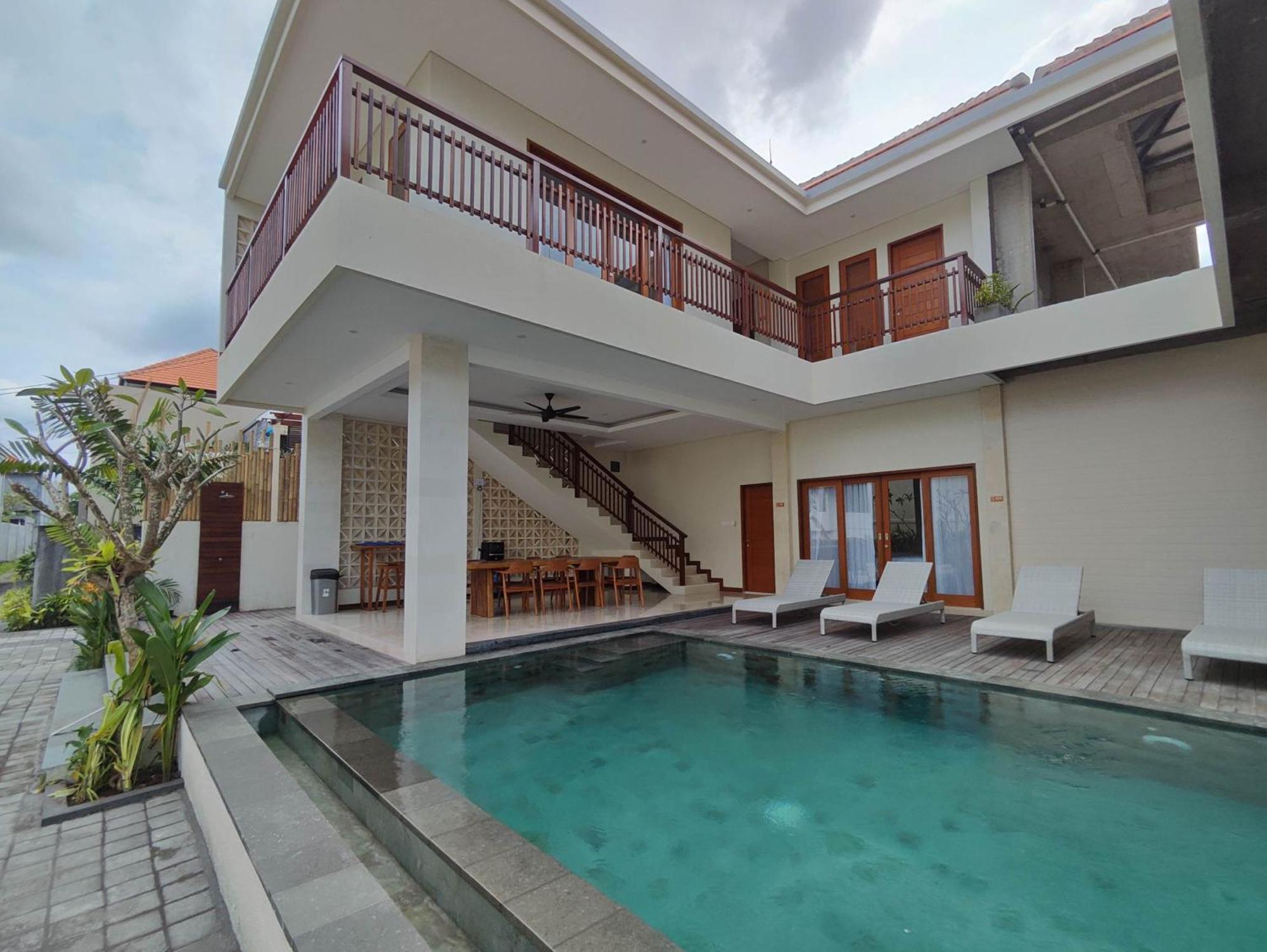 Villa Lovecho Canggu Buitenkant foto